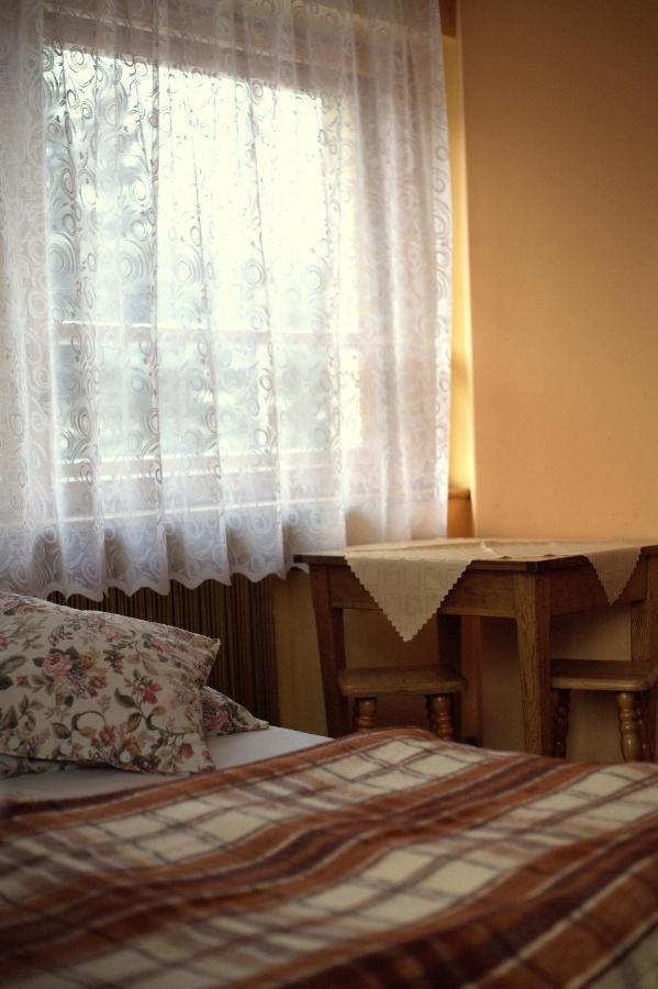 Pokoje Goscinne U Landy Poronin Exterior foto